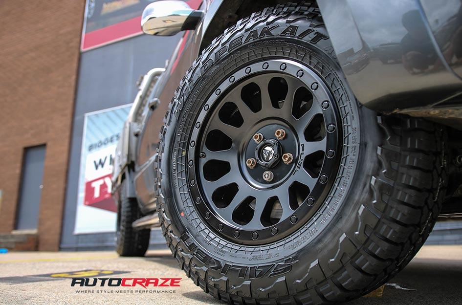VOLKSWAGEN AMAROK VECTOR BLACK MACHINED